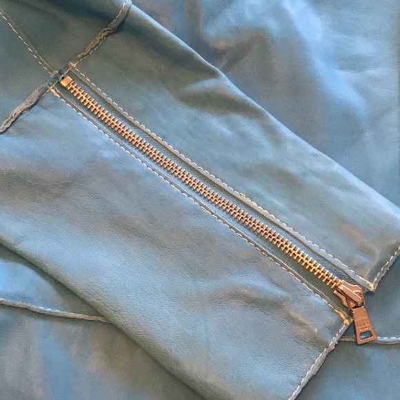 Andrew Marc turquoise leather jacket - Picture 4 of 5